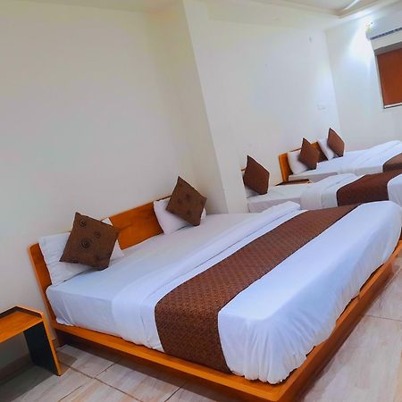 Hotel Nova Pride Rajkot Ngoại thất bức ảnh