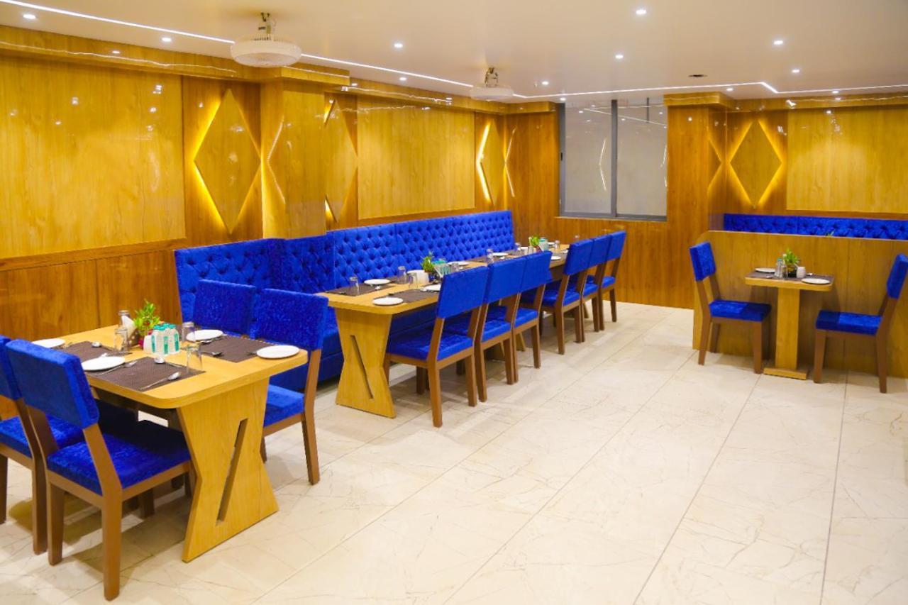 Hotel Nova Pride Rajkot Ngoại thất bức ảnh