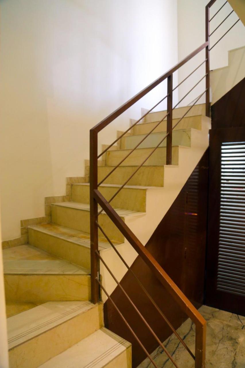 Hotel Nova Pride Rajkot Ngoại thất bức ảnh