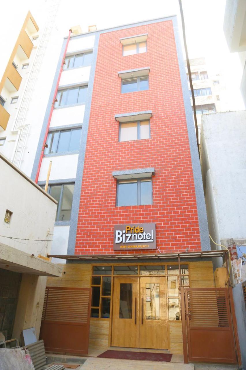 Hotel Nova Pride Rajkot Ngoại thất bức ảnh