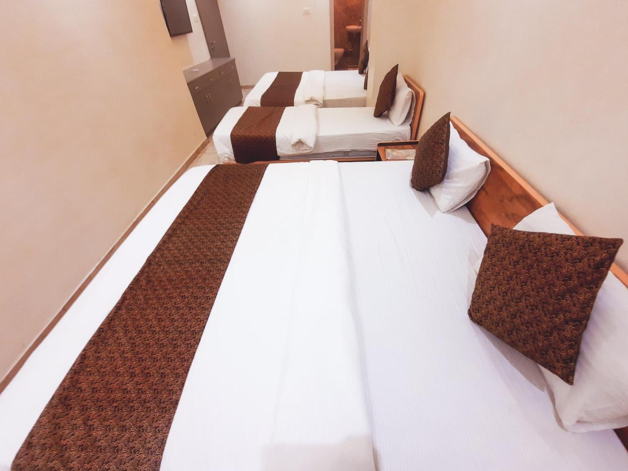 Hotel Nova Pride Rajkot Ngoại thất bức ảnh