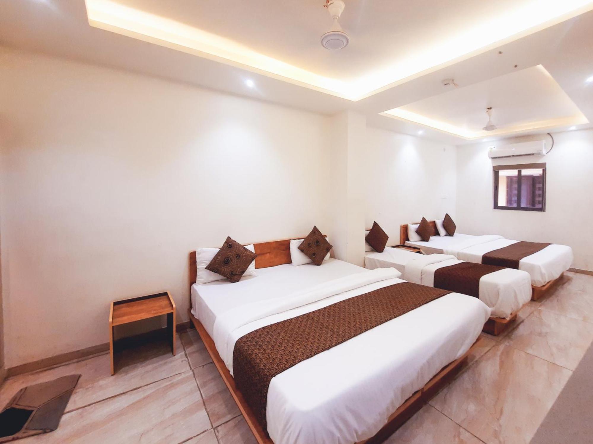 Hotel Nova Pride Rajkot Ngoại thất bức ảnh