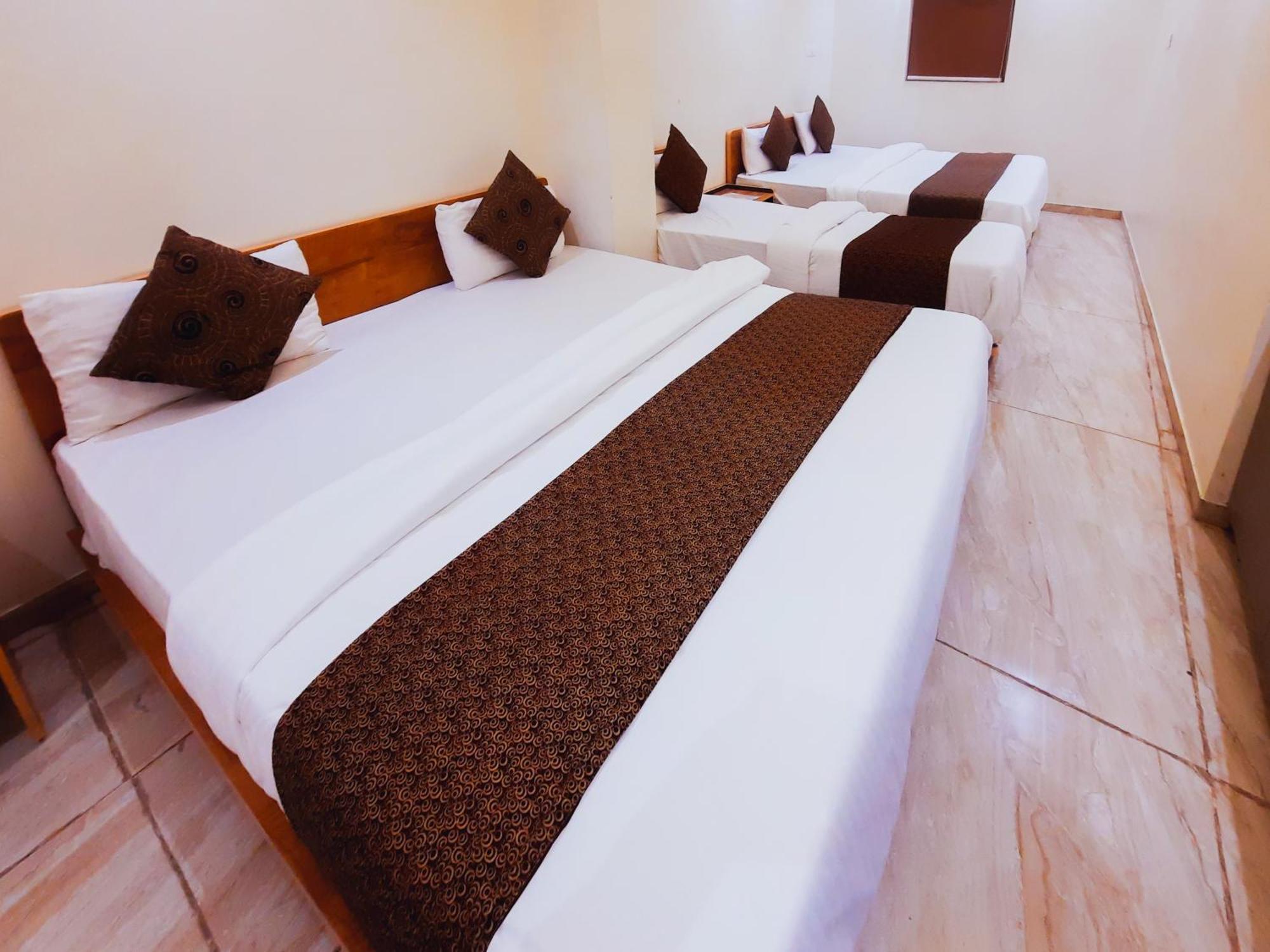 Hotel Nova Pride Rajkot Ngoại thất bức ảnh
